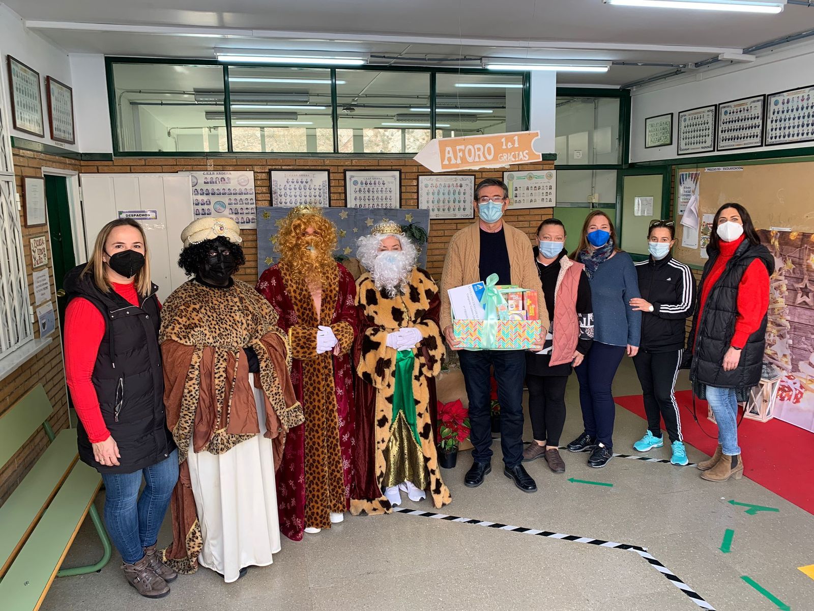 El CEIP Abdera gana el Concurso de Belenes de Adra con una creación sostenible