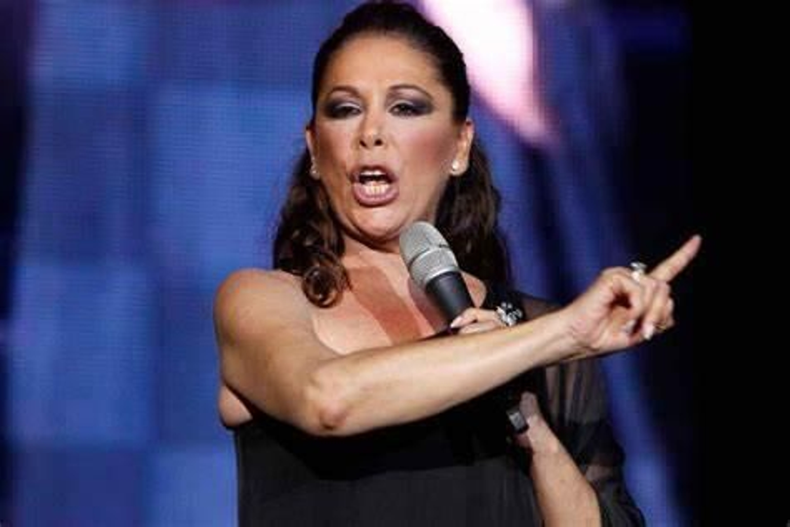 Isabel Pantoja, durante un concierto.