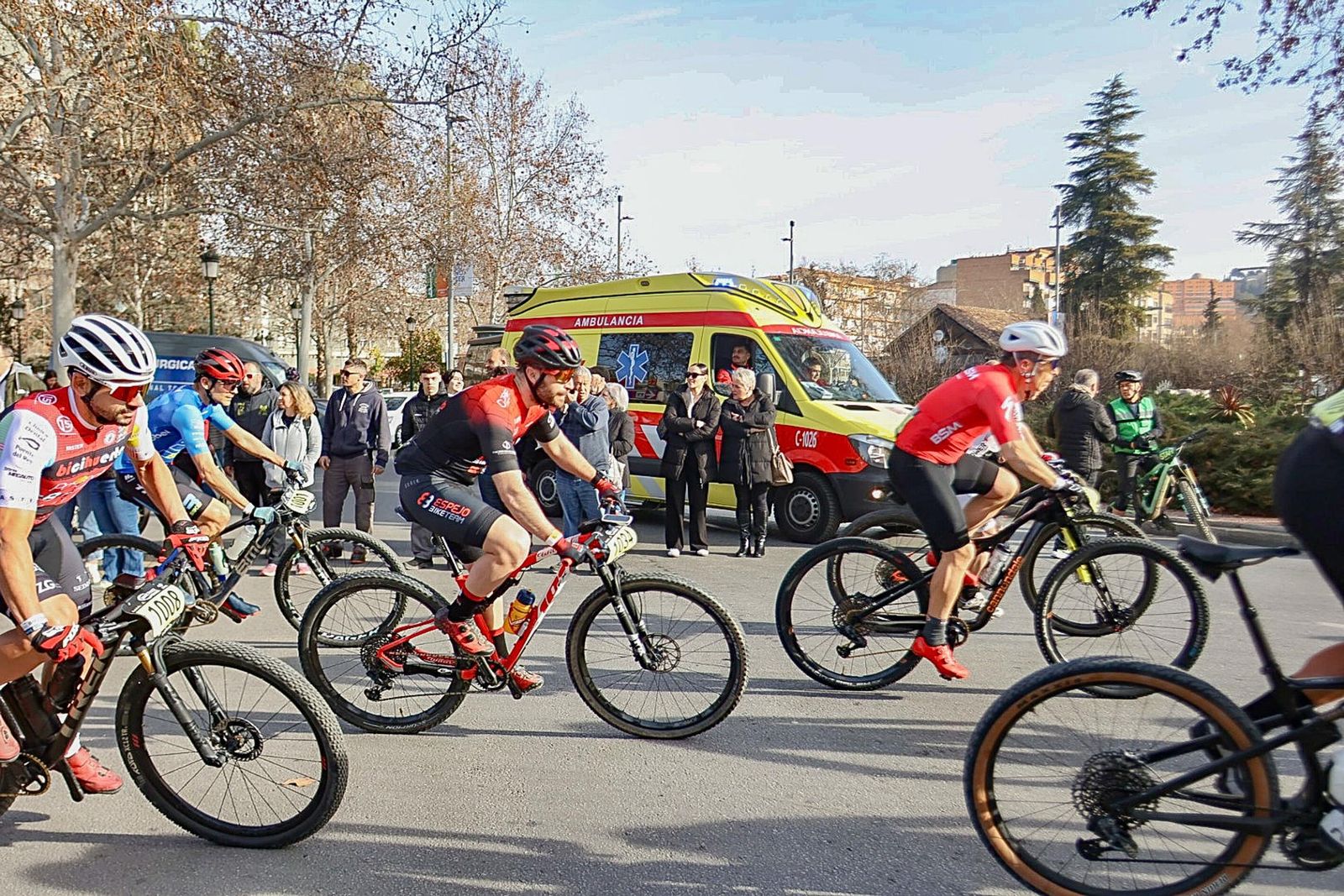 Las mejores imágenes de la primera etapa de la Andalucía Bike Race
