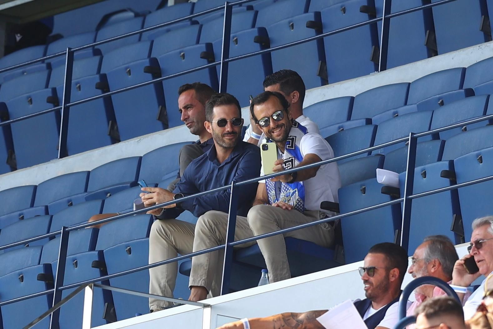 Búscate en las fotos del Málaga CF-Melilla