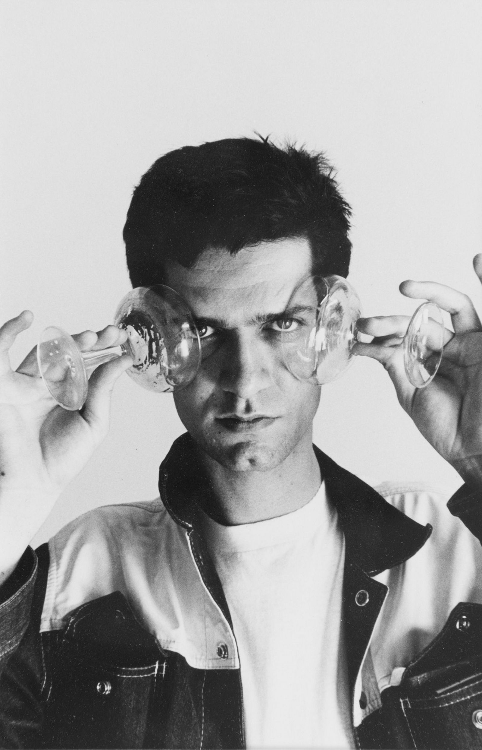 Carlos Berlanga con copas. 1982