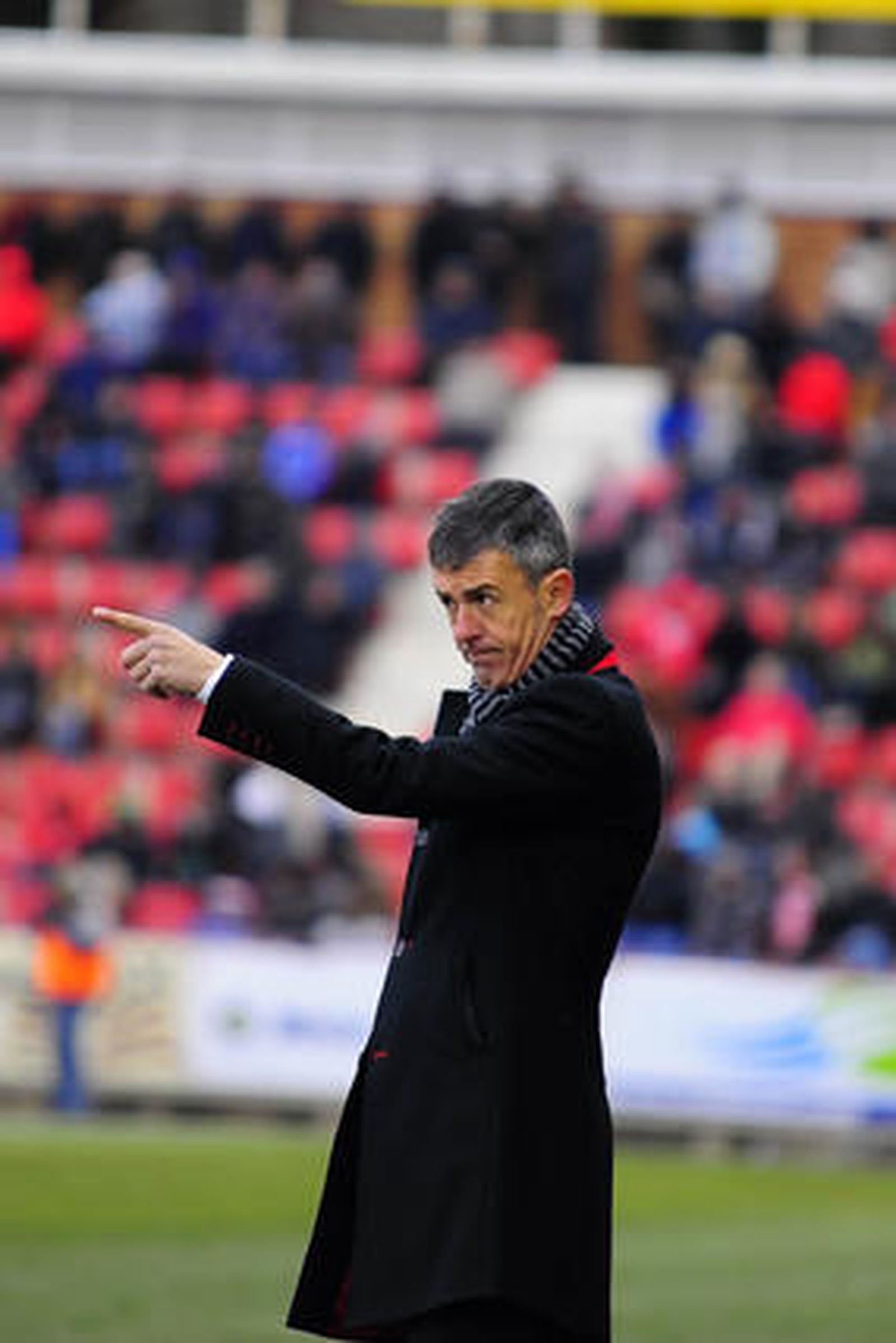 El Almería gana a domicilio al Girona y empata a puntos con el tercero. / LOF