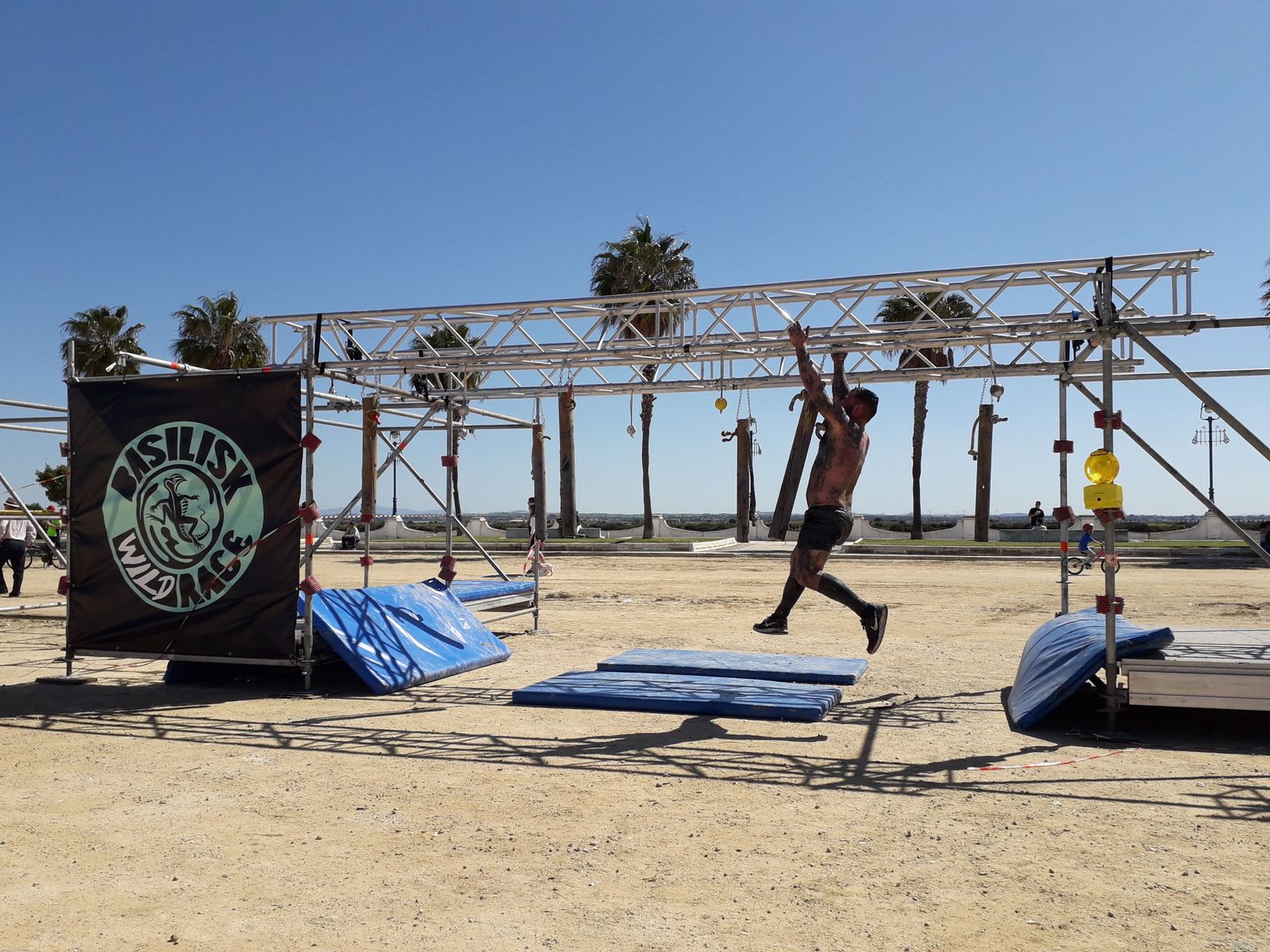 Uno de los obstáculos a superar en la Basilisk Wild Race, en la carrera del año pasado.