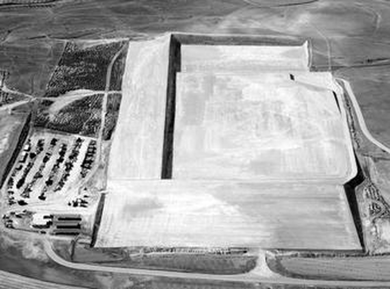 La fábrica generará 100 puestos de trabajo directos y 300 indirectos, según la Junta.