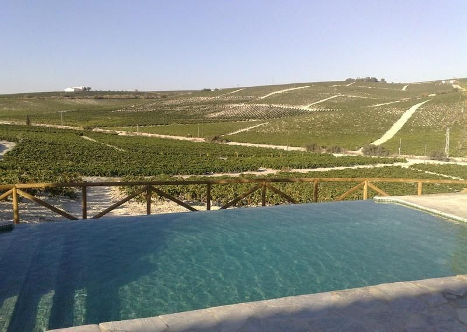 Así es por dentro la casa con la bodega más pequeña del mundo dedicada al jerez