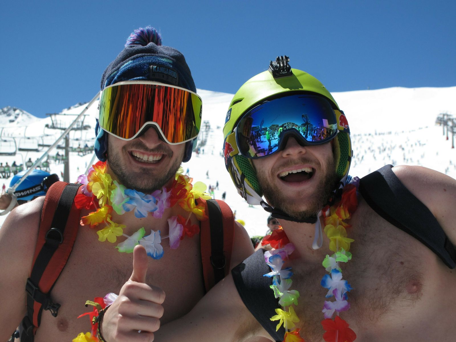 Sierra Nevada, de fiesta de la primavera con la bajada en bañador