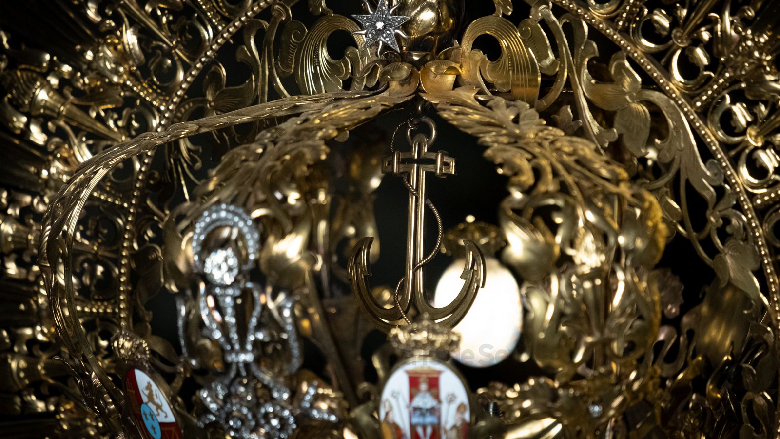 La veneración a la Virgen de la Esperanza Macarena, en imágenes