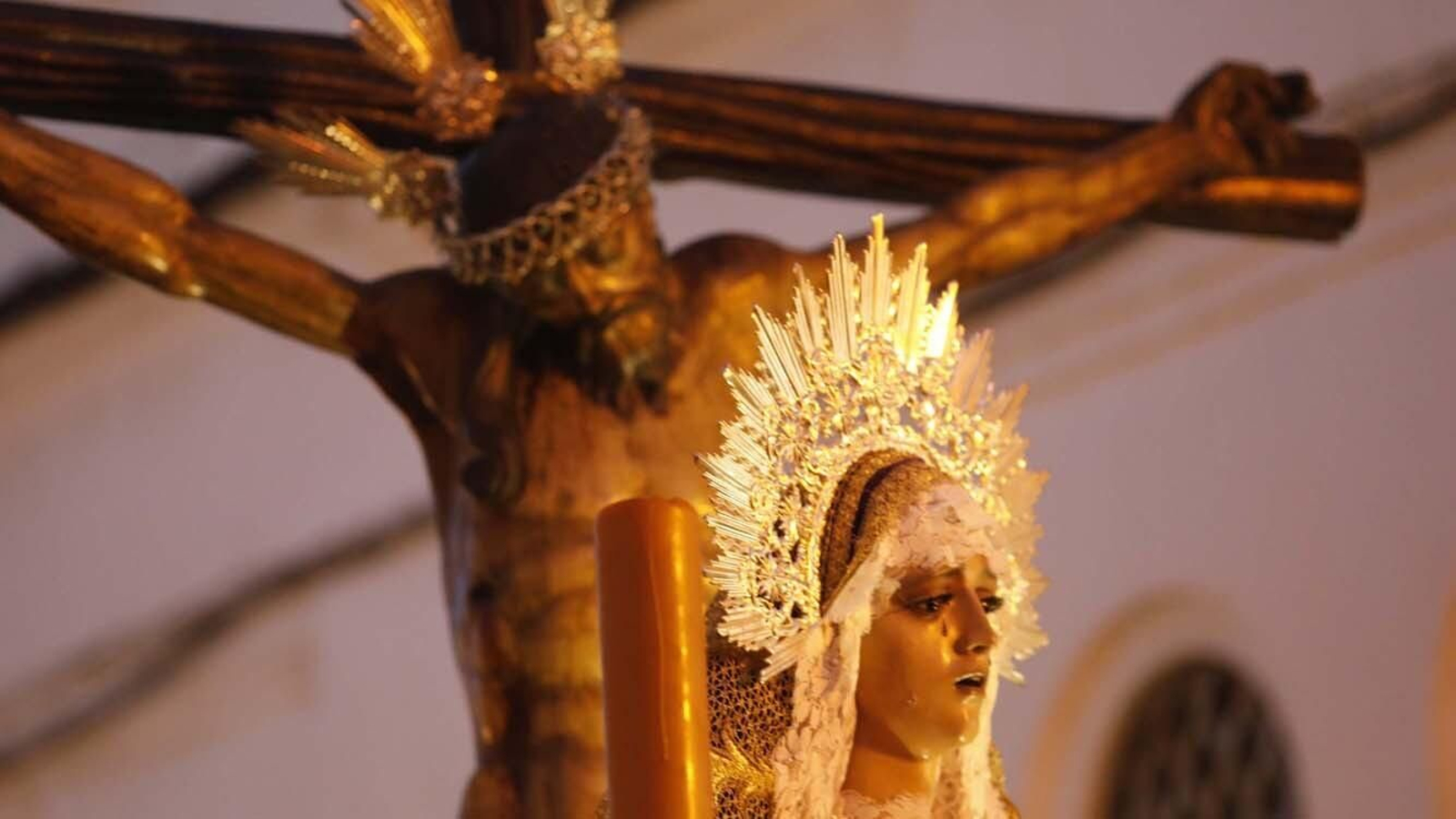 Las imágenes del Miércoles Santo en Tarifa: El Consuelo