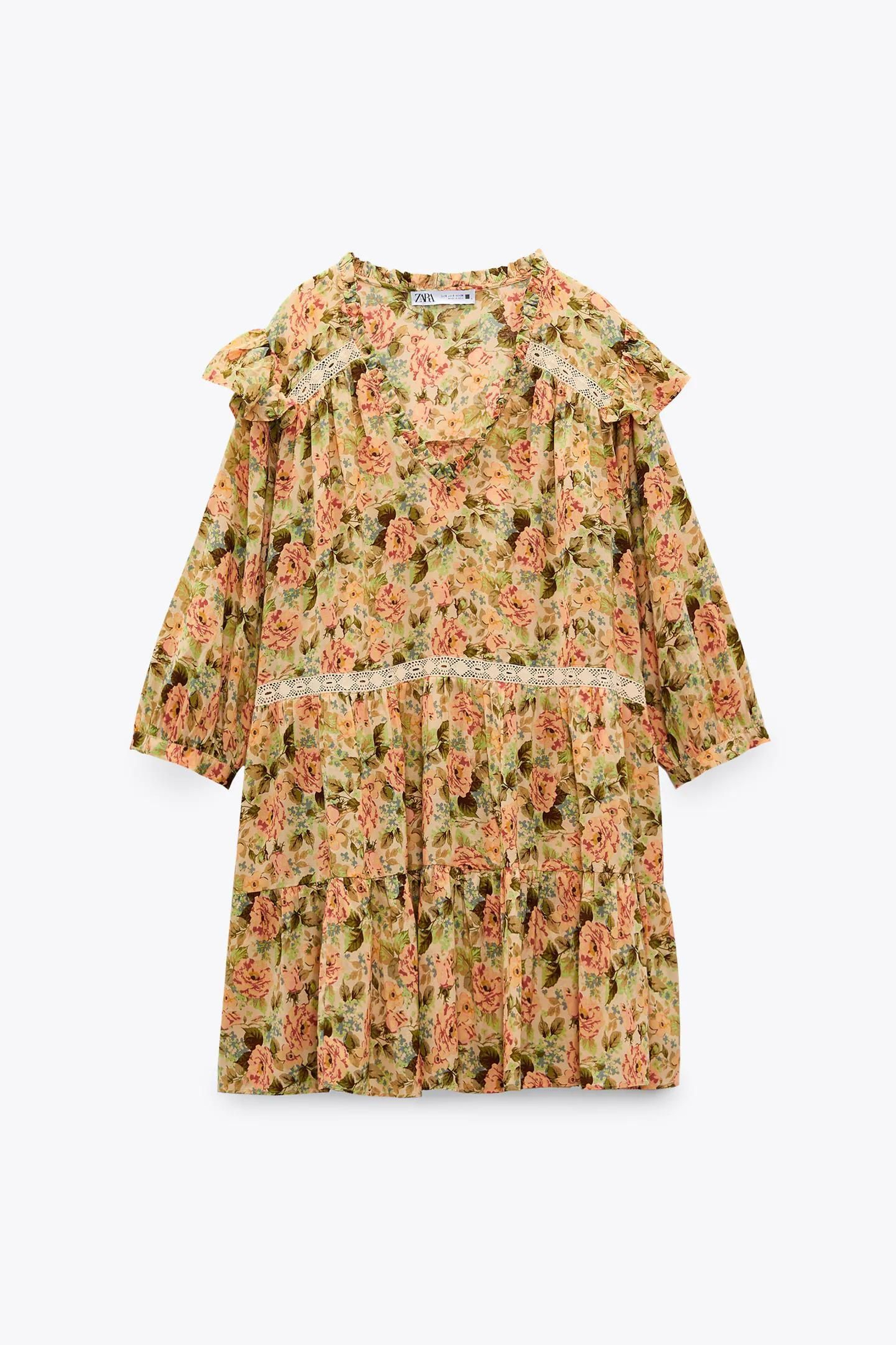 Vestido de flores de Zara.