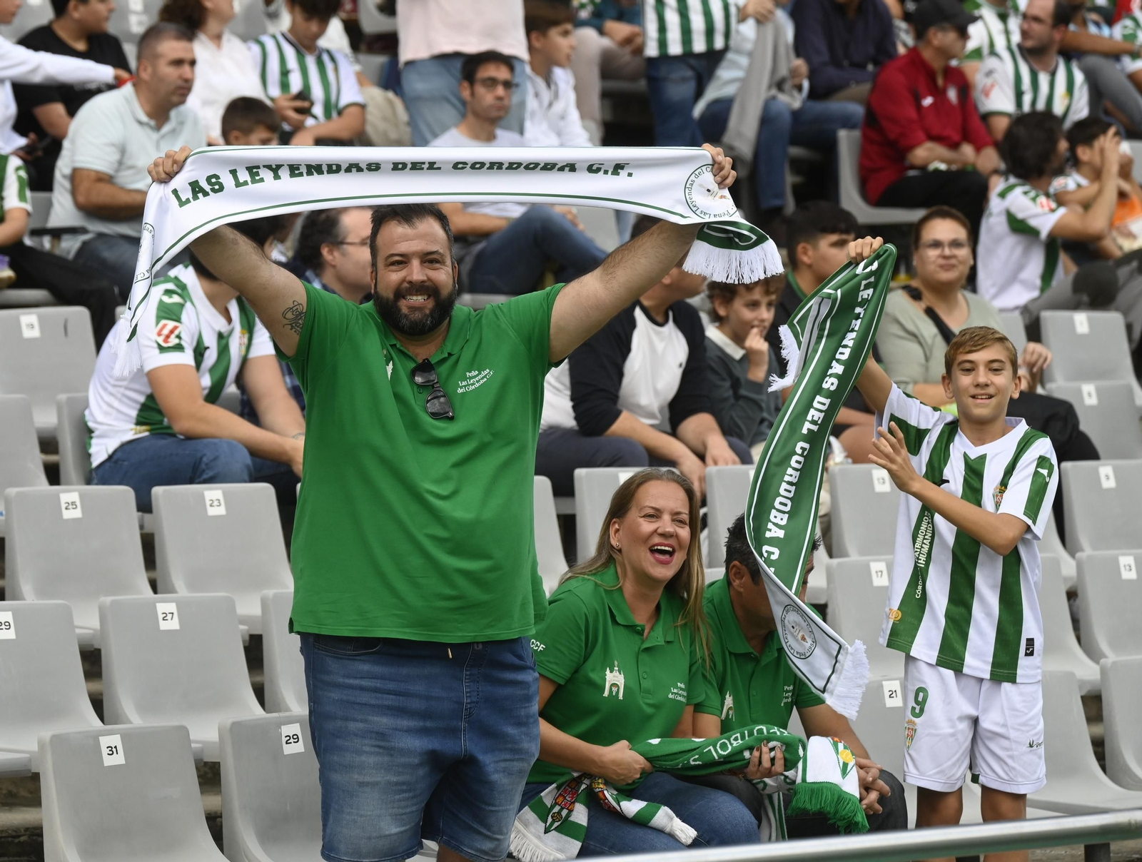 Las mejores fotos del imponente ambiente en El Arcángel para el Córdoba CF - Ceuta