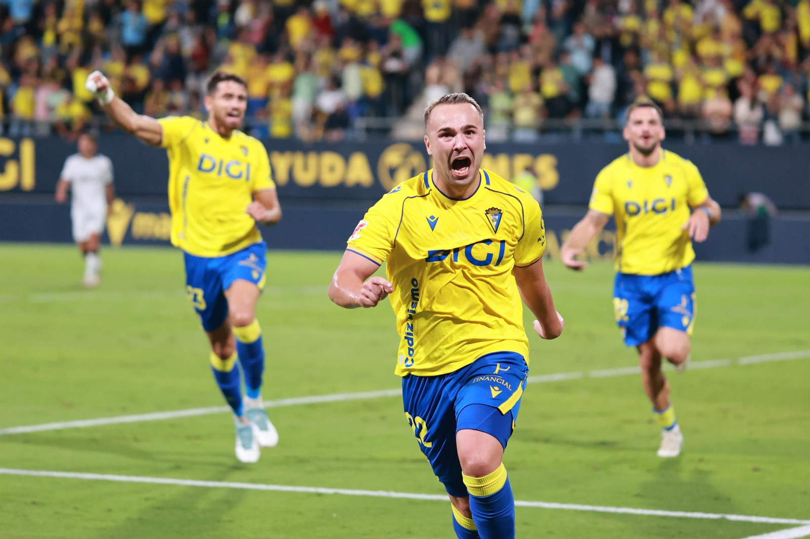 Las imágenes del Cádiz CF-Burgos