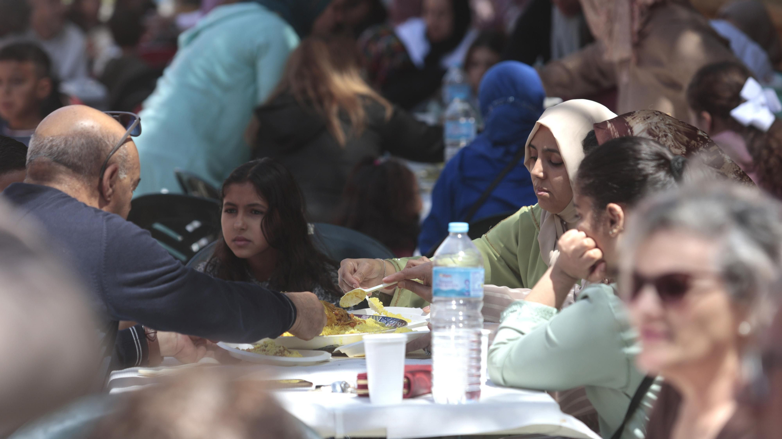 Las fotos de la convivencia vecinal "Sabores de Marruecos" de Márgenes y Vínculos Las fotos de la convivencia vecinal "Sabores de Marruecos" de Márgenes y Vínculos