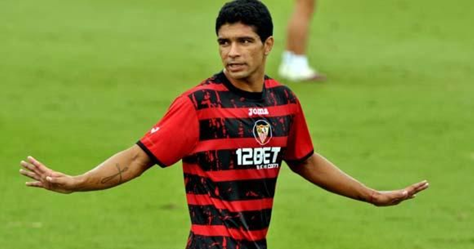 Renato se sube al carro de los elogios al 'profesor' Manzano