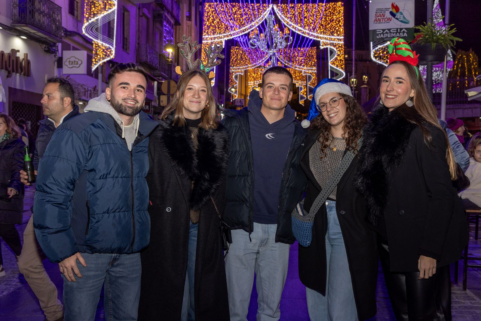 Así disfruta Jaén del concierto extraordinario a pie de calle: "Son de Vida"