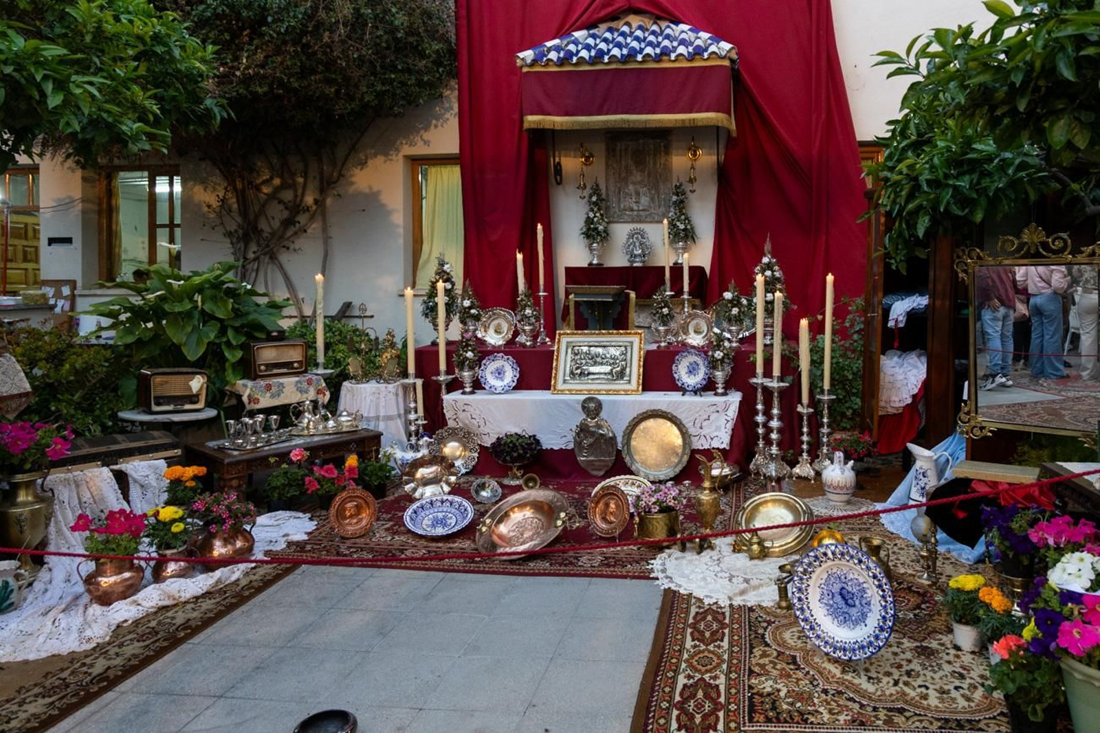 Procesiones infantiles y cruces del 2 de mayo