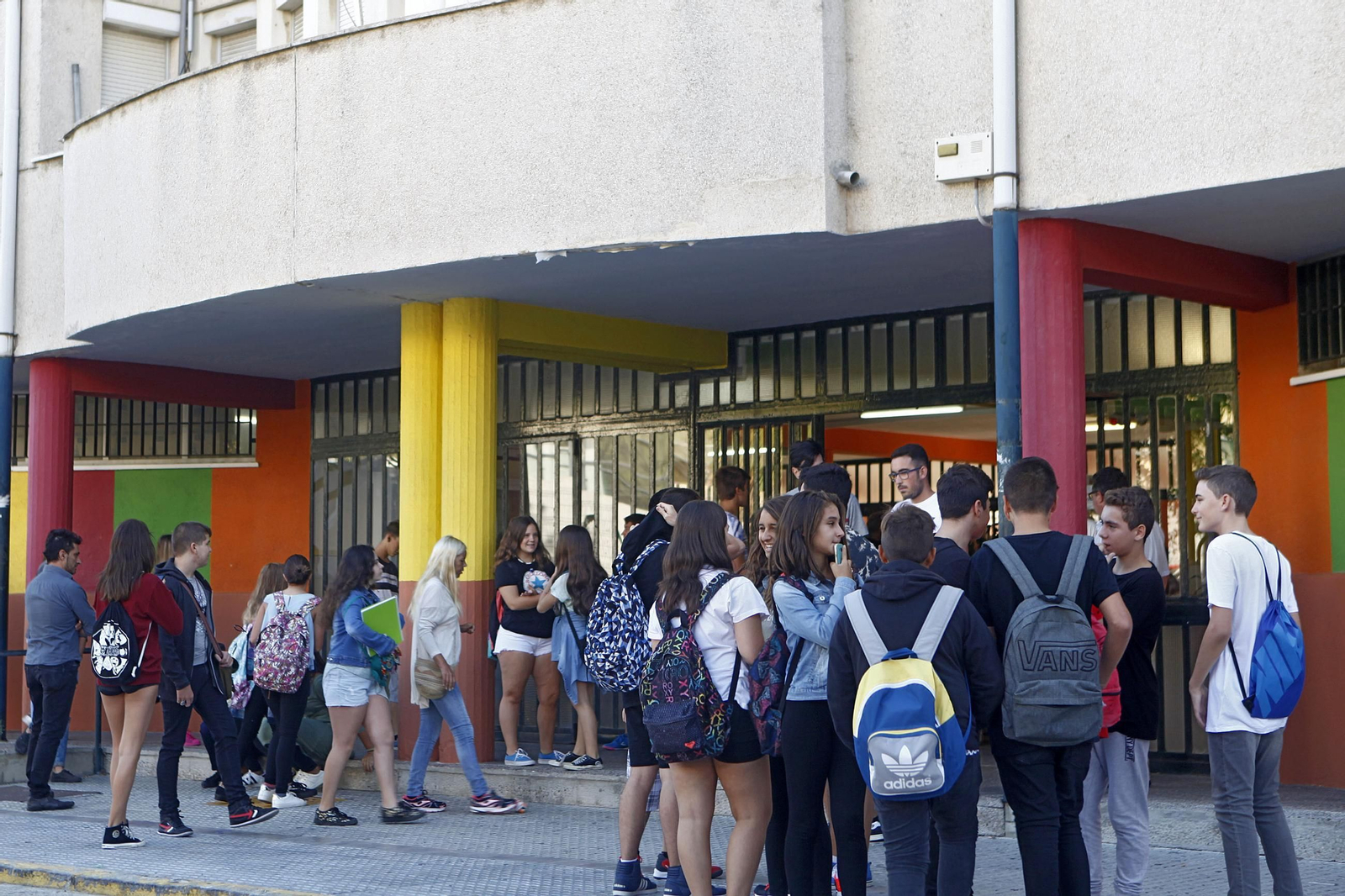 Los desplazamientos del Instituto Fernando Aguilar de Cádiz son unos de los investigados.