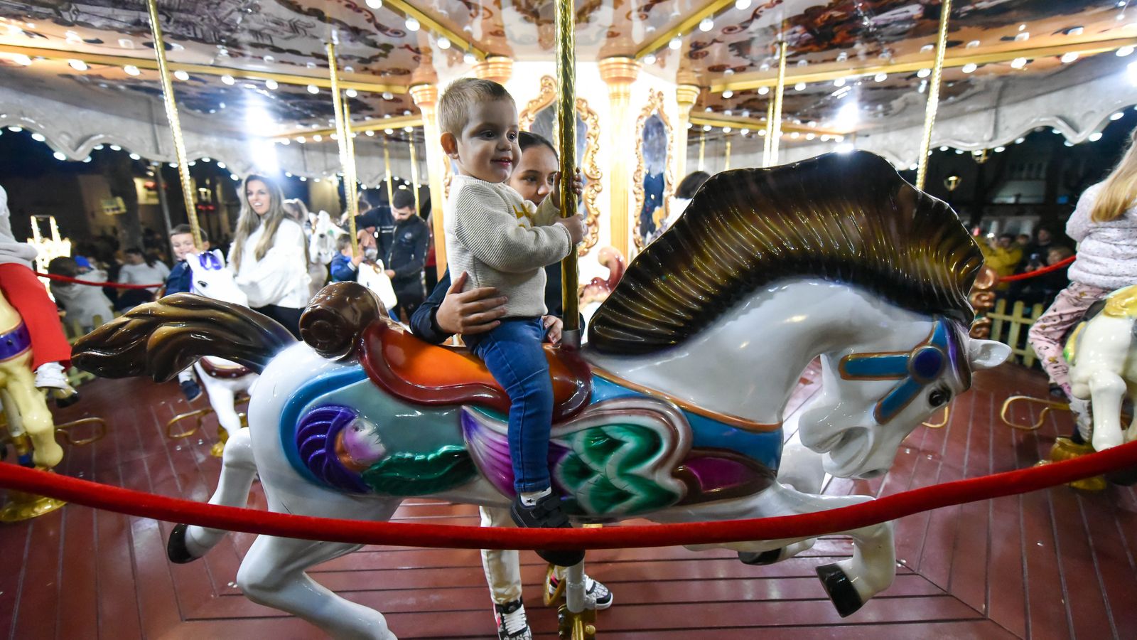 El encendido del alumbrado de Navidad de San Roque, en imágenes