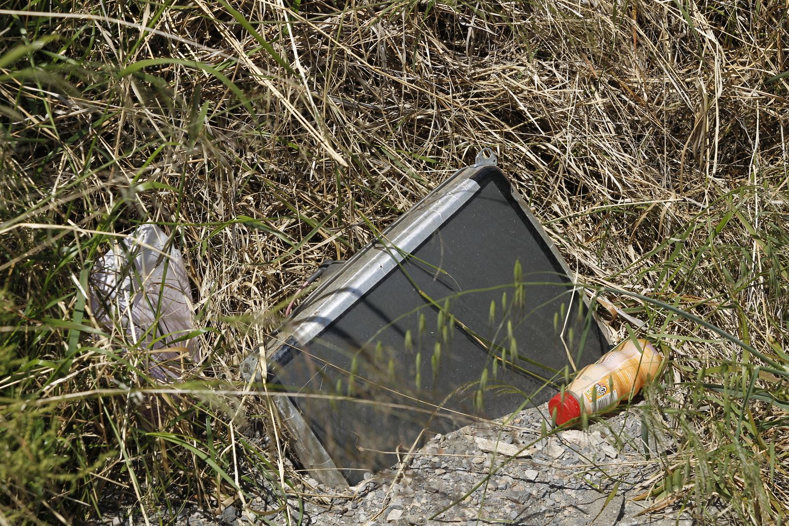 Fotogalería basura en el Desierto de Tabernas
