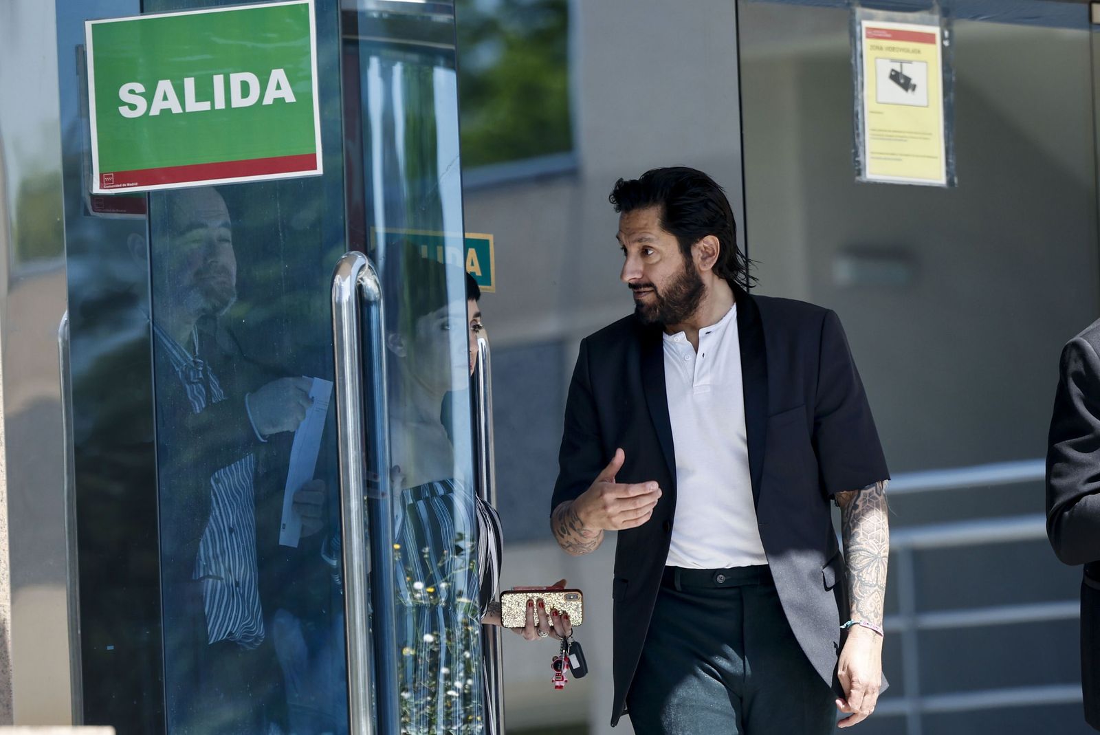 Amargo a la salida de la Audiencia Provincial este lunes.