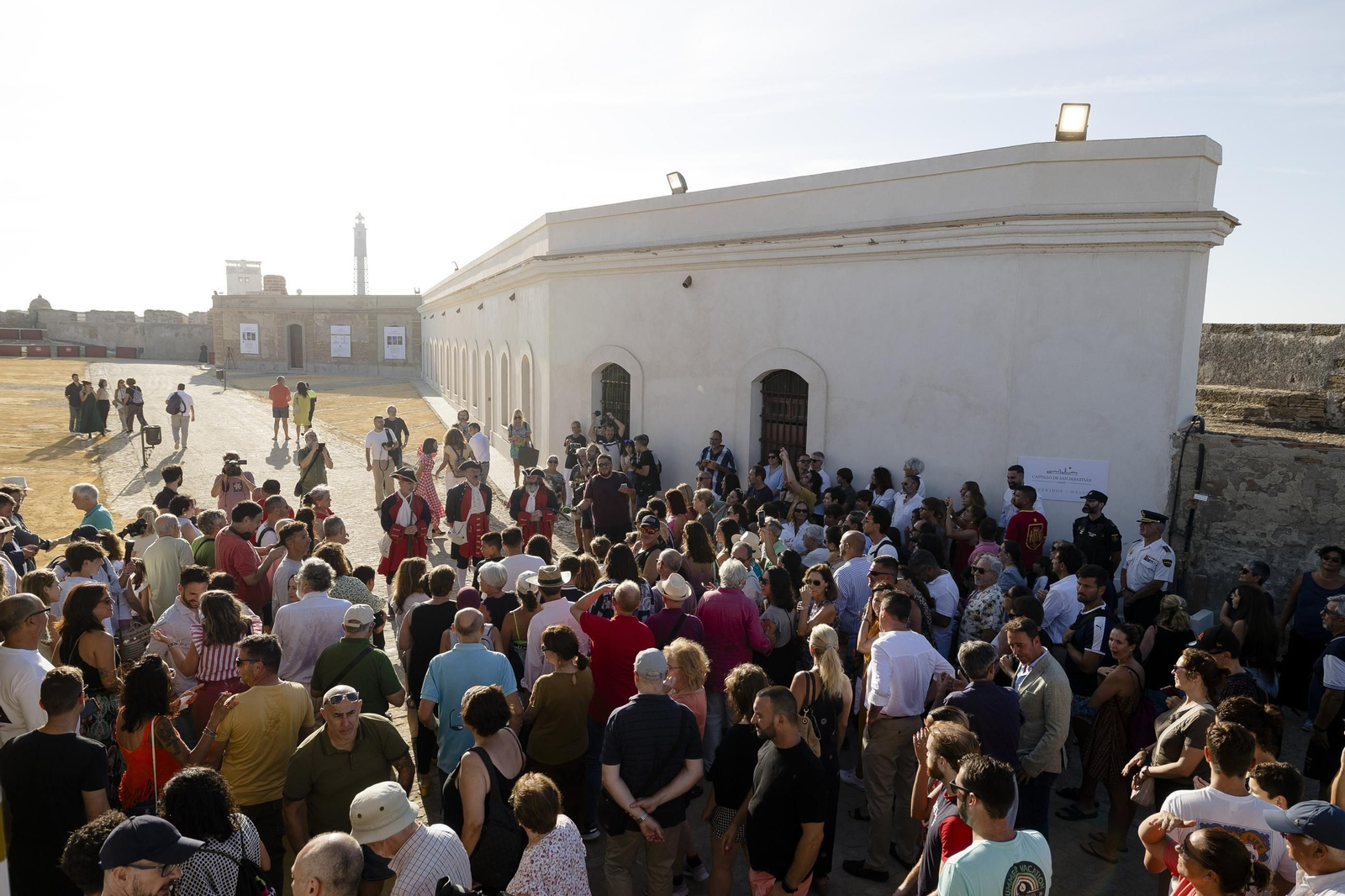 Las imágenes de la apertura al público del castillo de San Sebastián