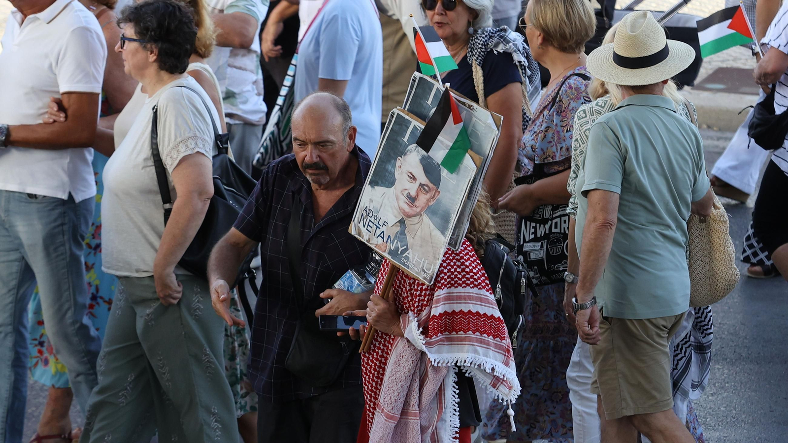 Imágenes de la manifestación 'Jerez con Palestina STOP Genocidio'