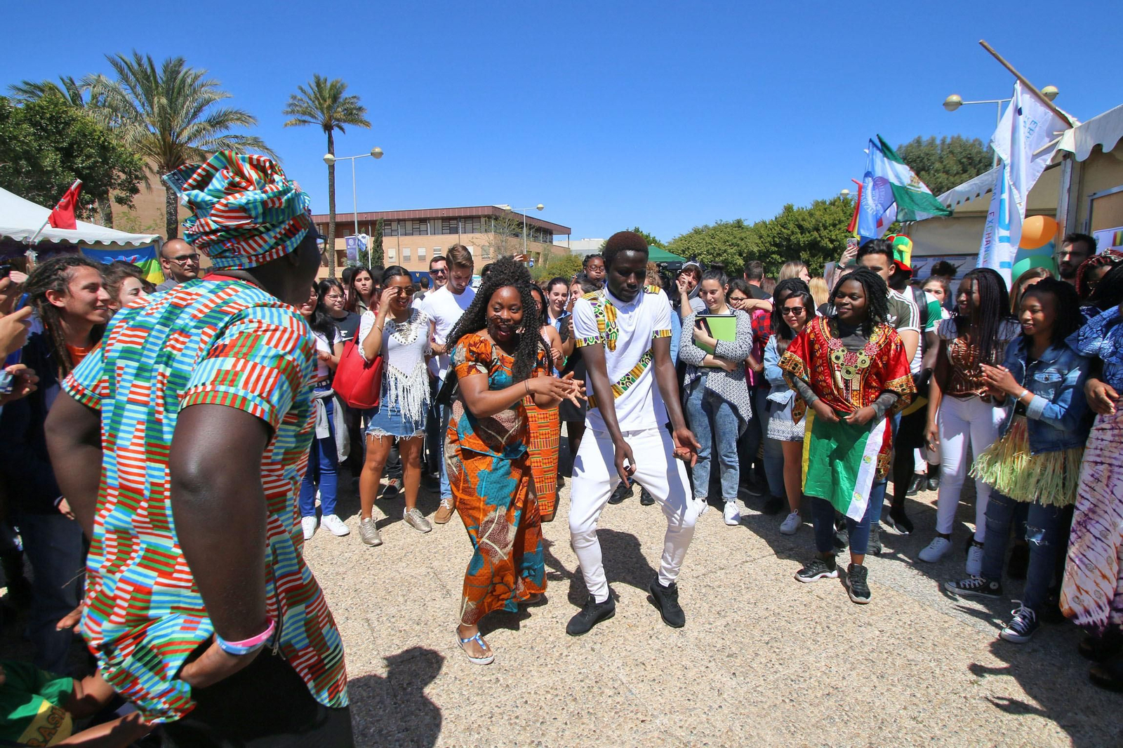 Imagen de archivo de anteriores Feria de las Naciones de la UAL.