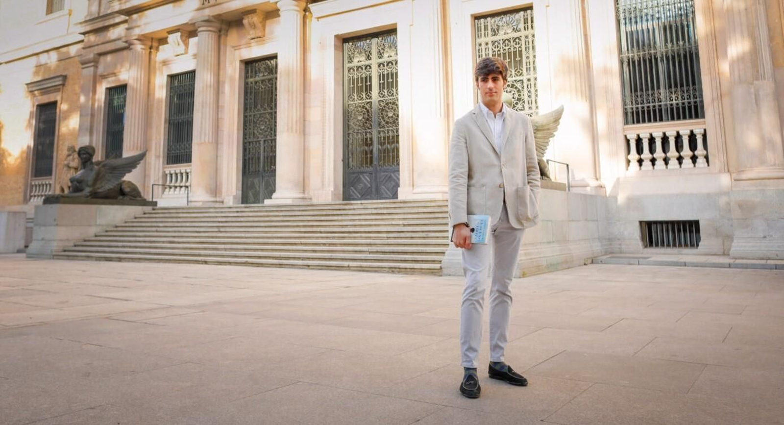 Alfonso Goizueta regresa a Almería para presentar nueva novela.