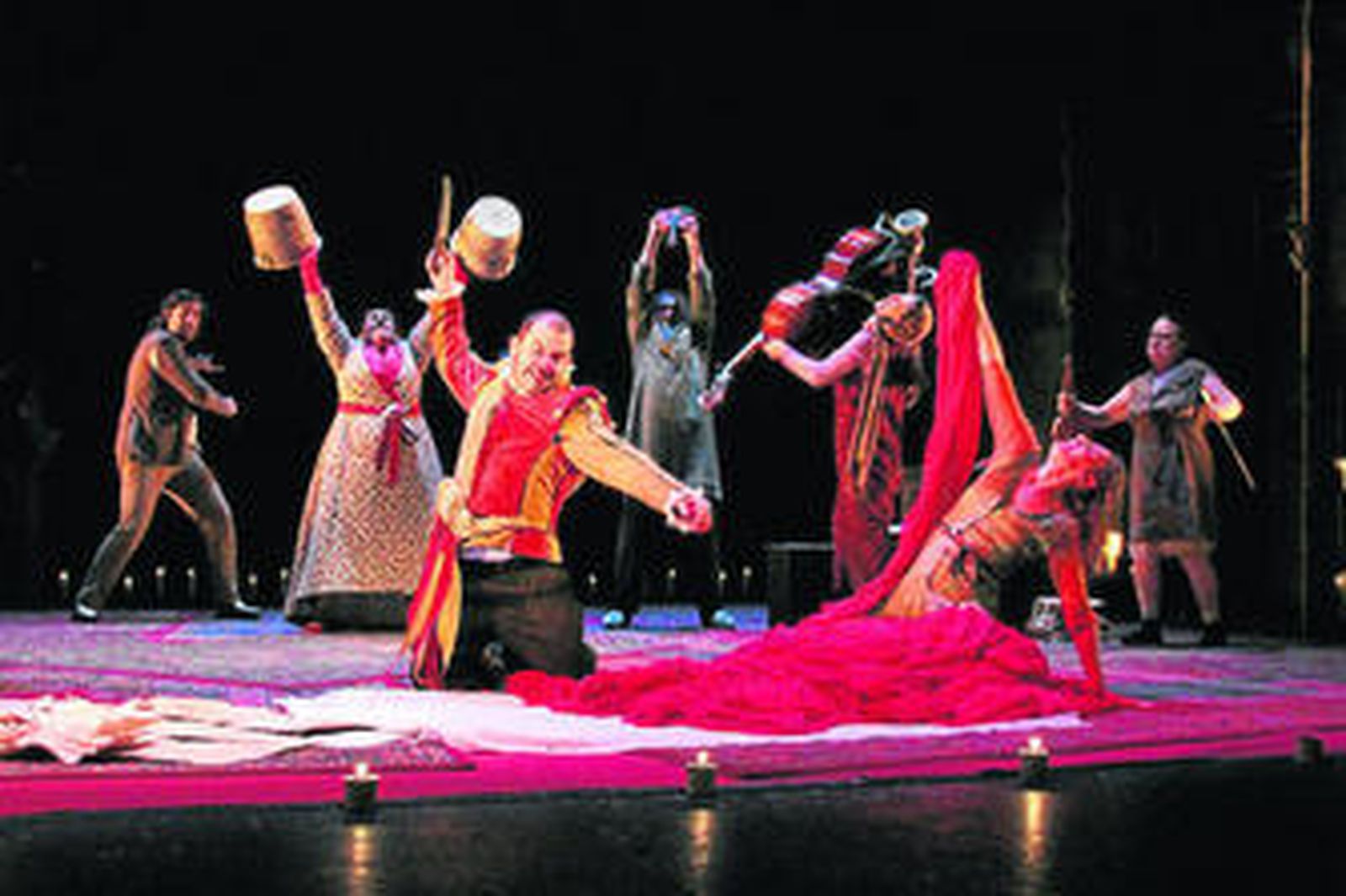 Els Joglars recupera 'El Nacional', una obra que se planteó para otra crisis, la de comienzos de los 90.