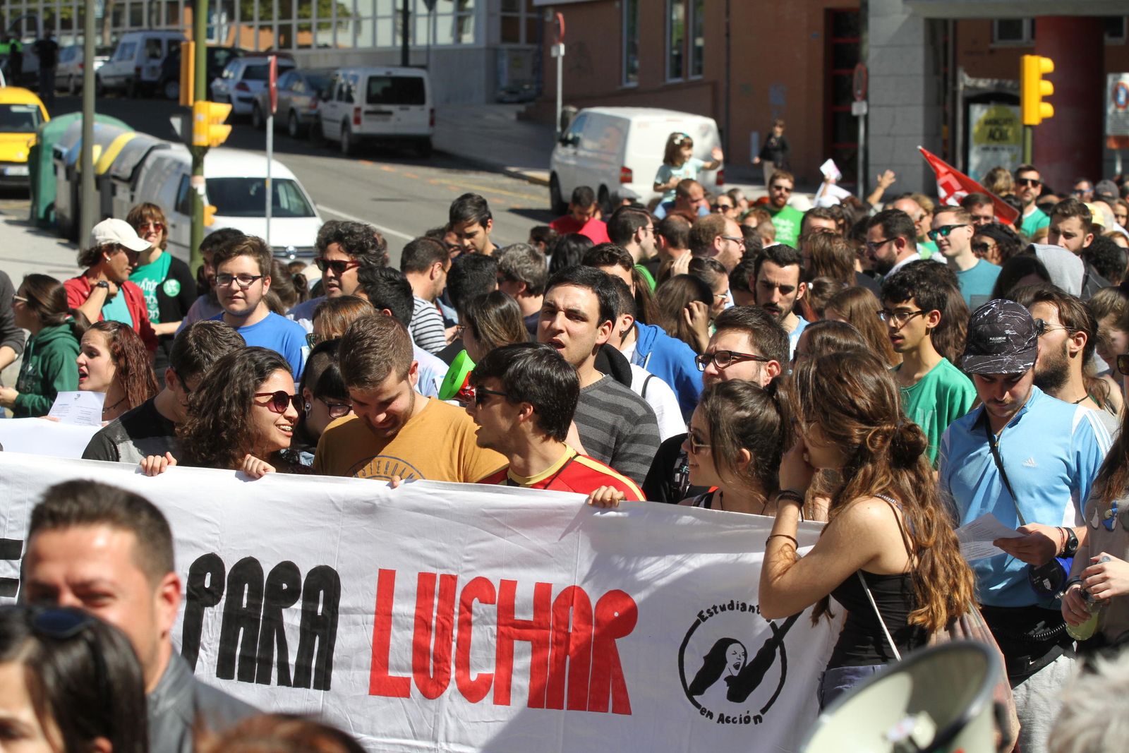 Imágenes  de la manifestación contra la Lomce en Huelva