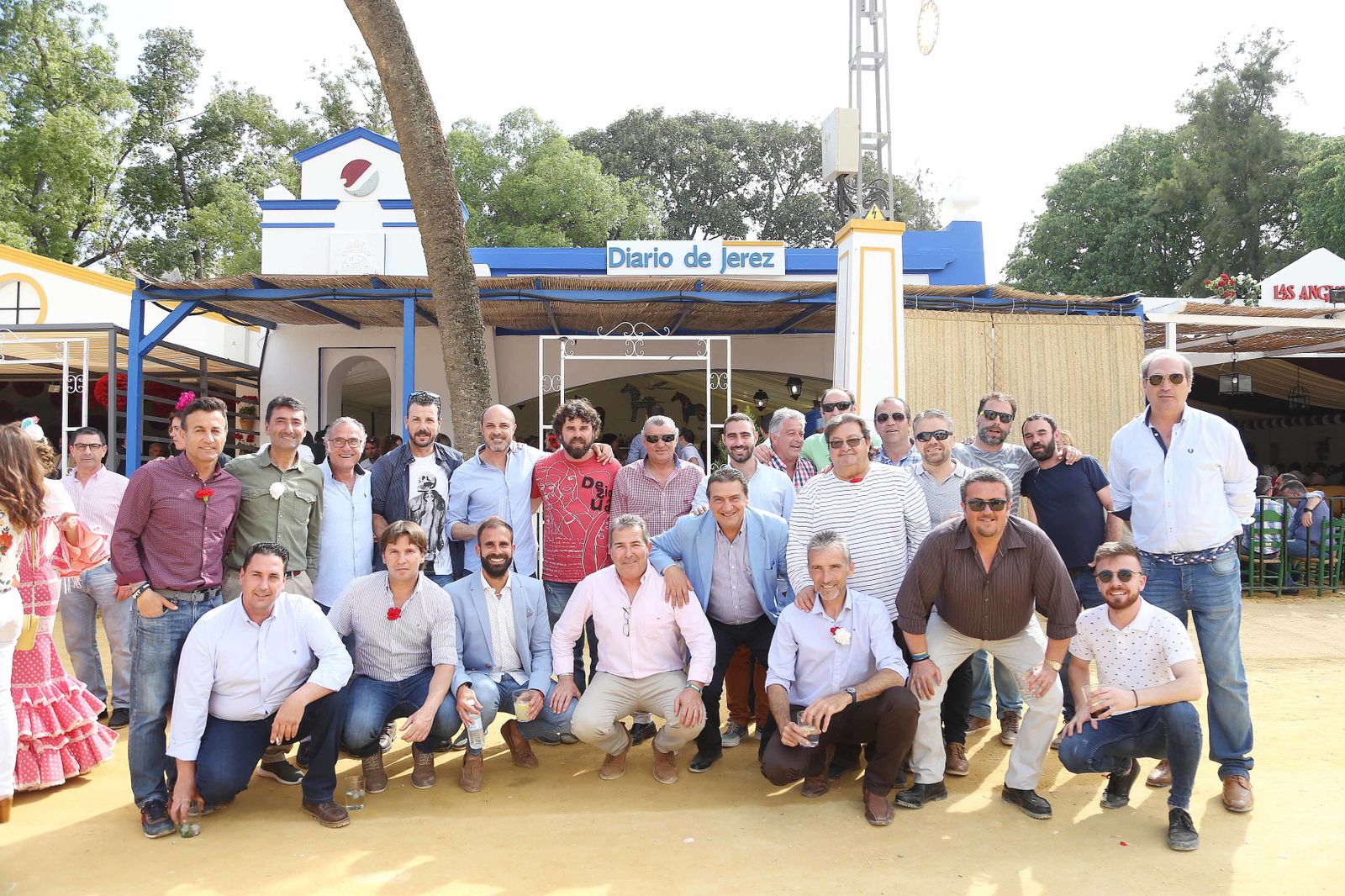Veteranos del Xerez CD también pasaron por la caseta de Diario de Jerez para recordar viejos tiempos con el balón.