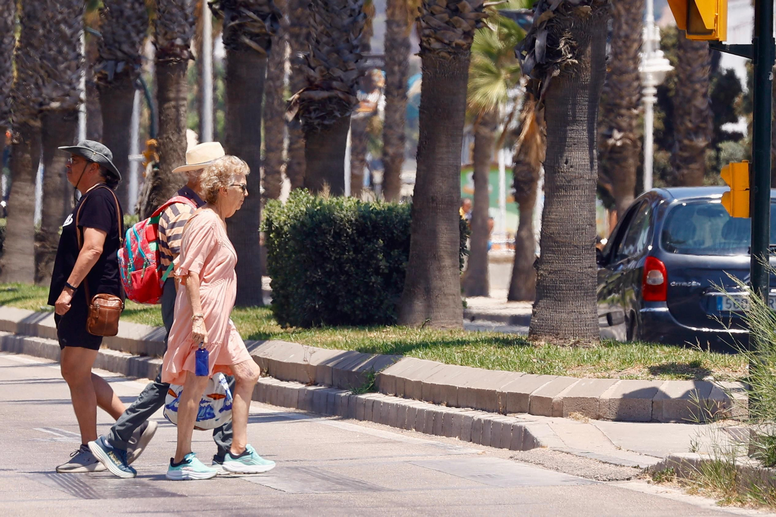 Las playas de Málaga llenas este domingo, en imágenes