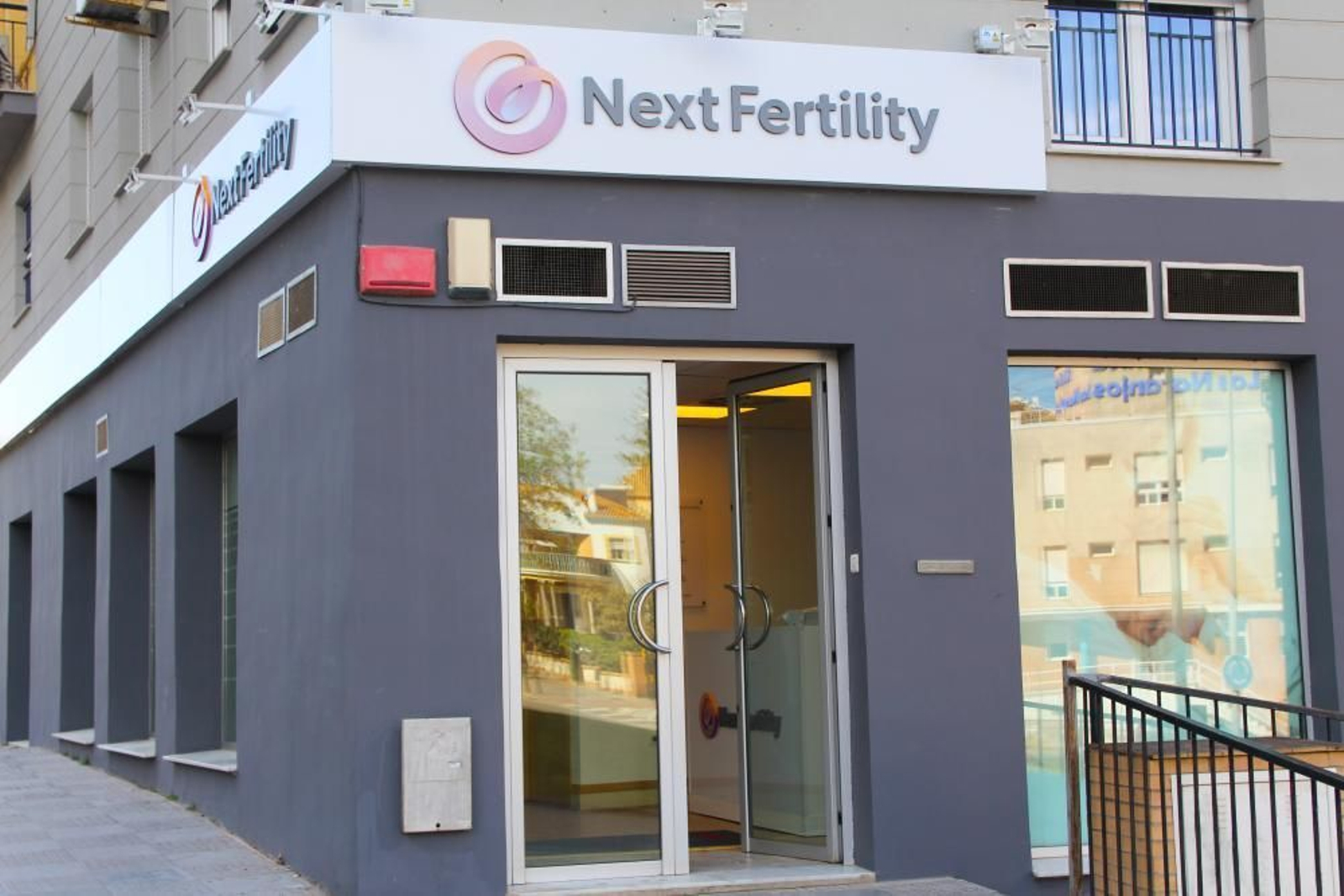 Next Fertility se expande por Andalucía con la apertura de una nueva clínica en Huelva