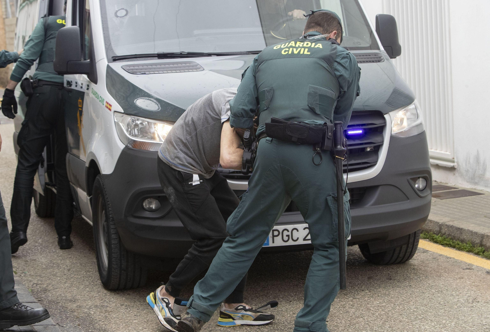 Uno de los detenidos por el asesinato de dos guardias civiles en Barbate. Uno de los detenidos por el asesinato de dos guardias civiles en Barbate.
