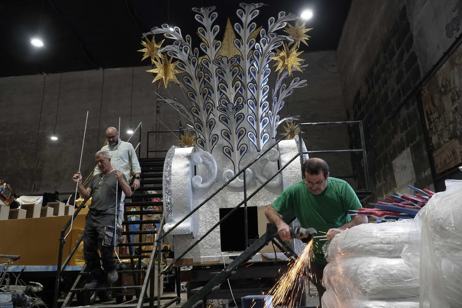 Así se construye la Cabalgata de Reyes Magos de Sevilla 2022