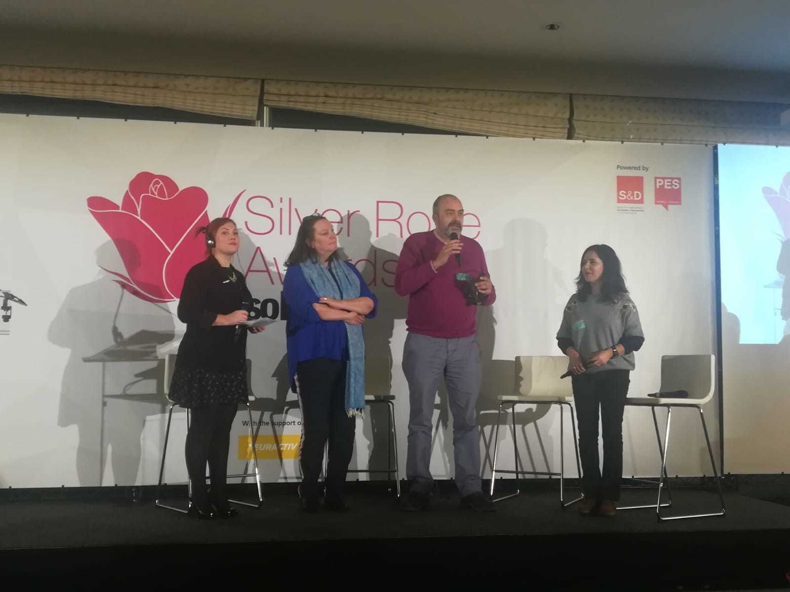 Entrega del reconocimiento a la ONG Prodiversa