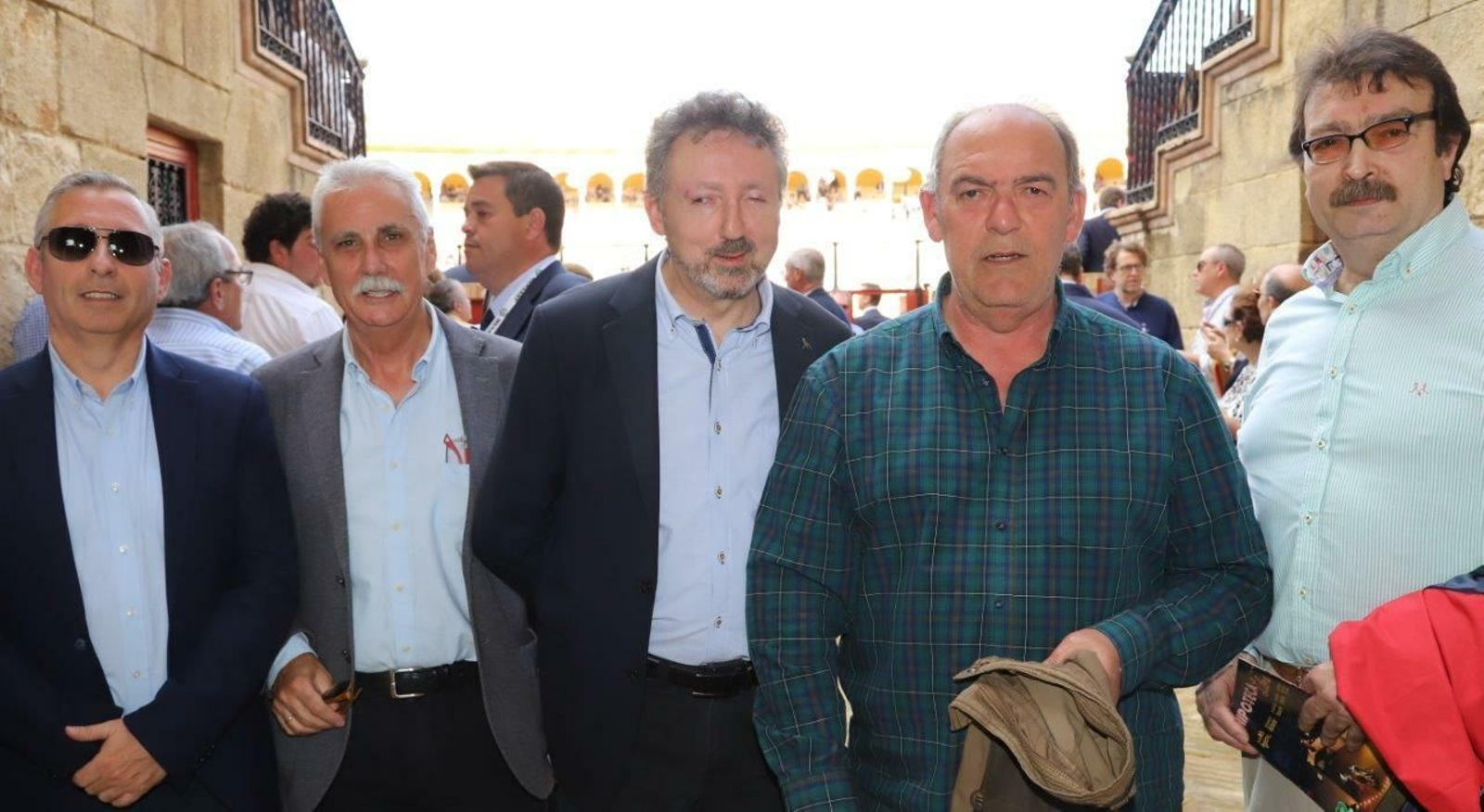 José Antonio Toledo, Luis Domínguez ,Cristóbal Martínez, Delegado territorial de la Once en Andalucía, el locutor de Radio Sevilla Pedro Preciado y José Martín