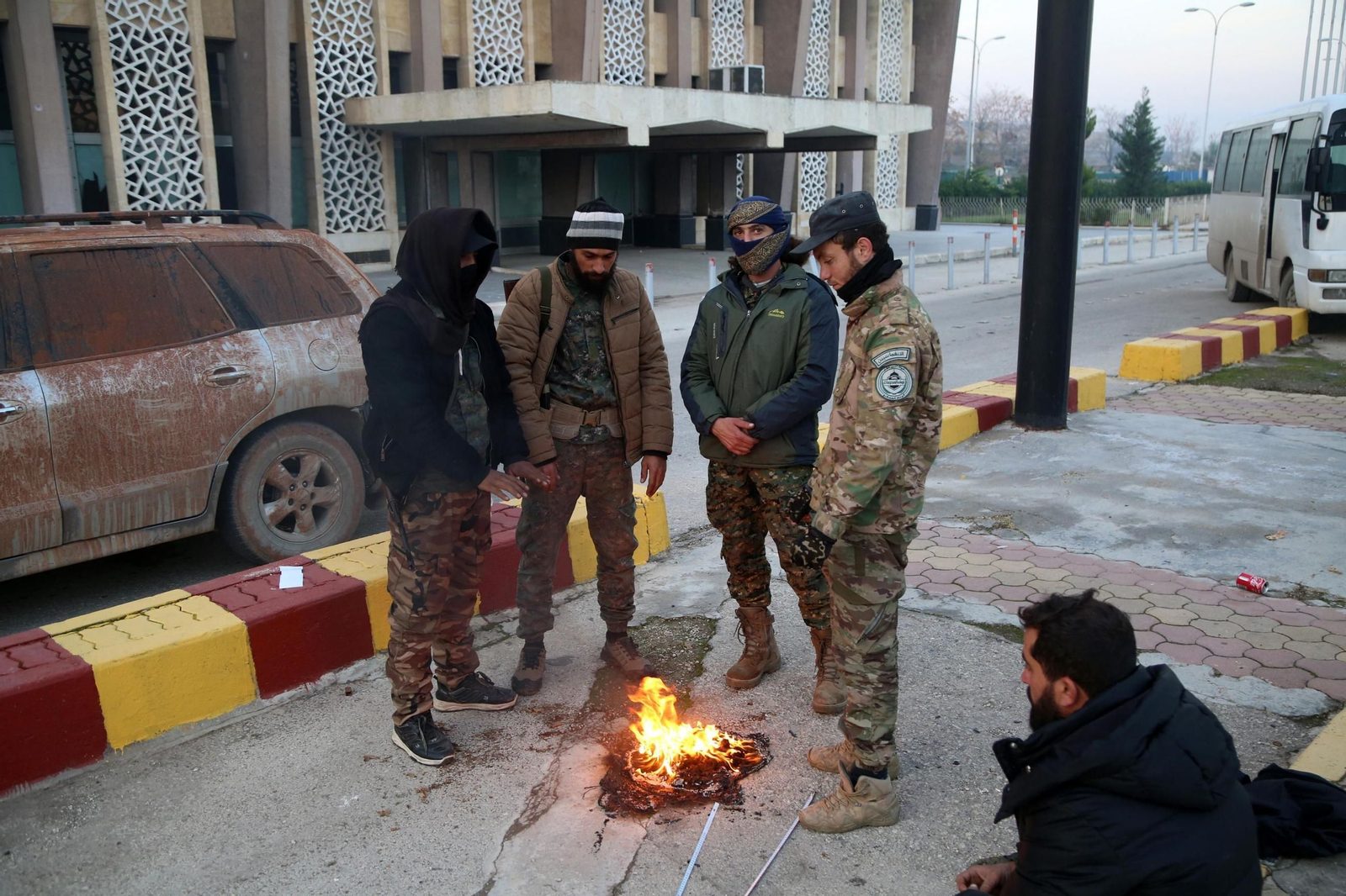 Las impactantes imágenes de los rebeldes sirios tomando Alepo