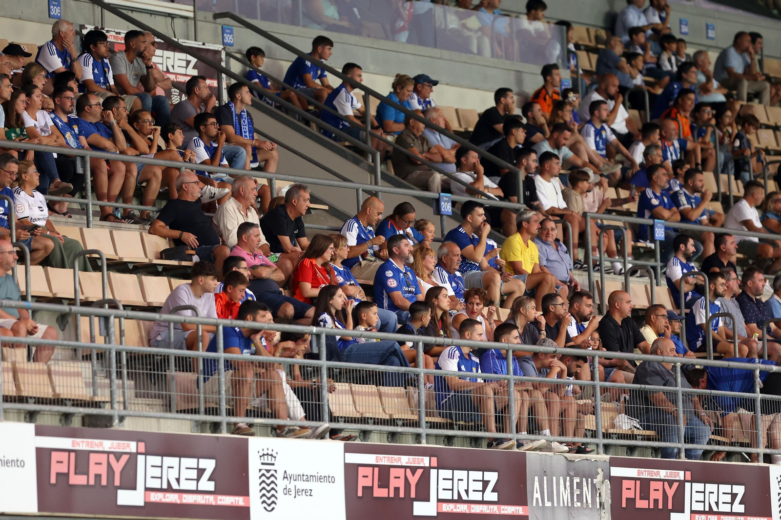 Búscate en el Trofeo Feria de la Vendimia entre el Xerez CD contra el Juventud Torremolinos en Chapín