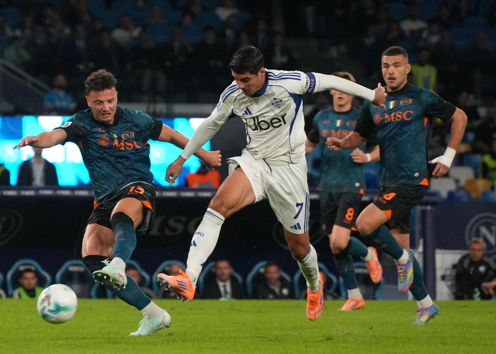 Álvaro Morata, en un lance del Nápoles - Como.