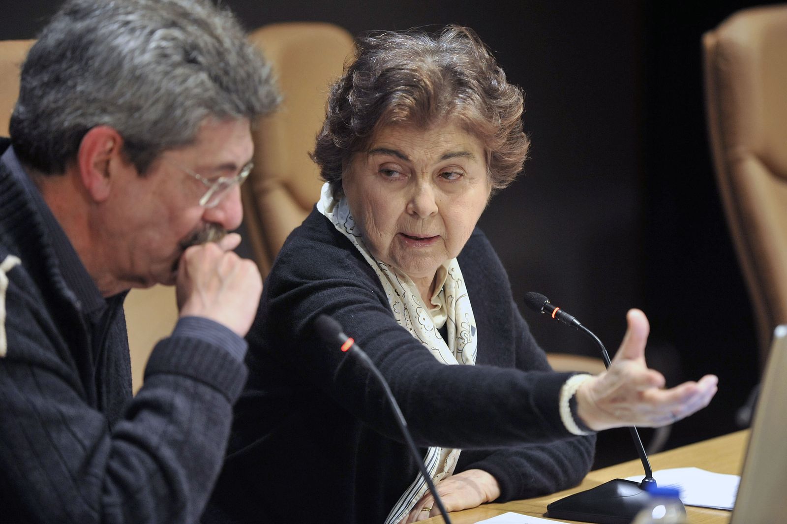 Bosco con Carmen Laffón en 2011 en la inauguración con Carmen Laffón de 'Factor humano'.