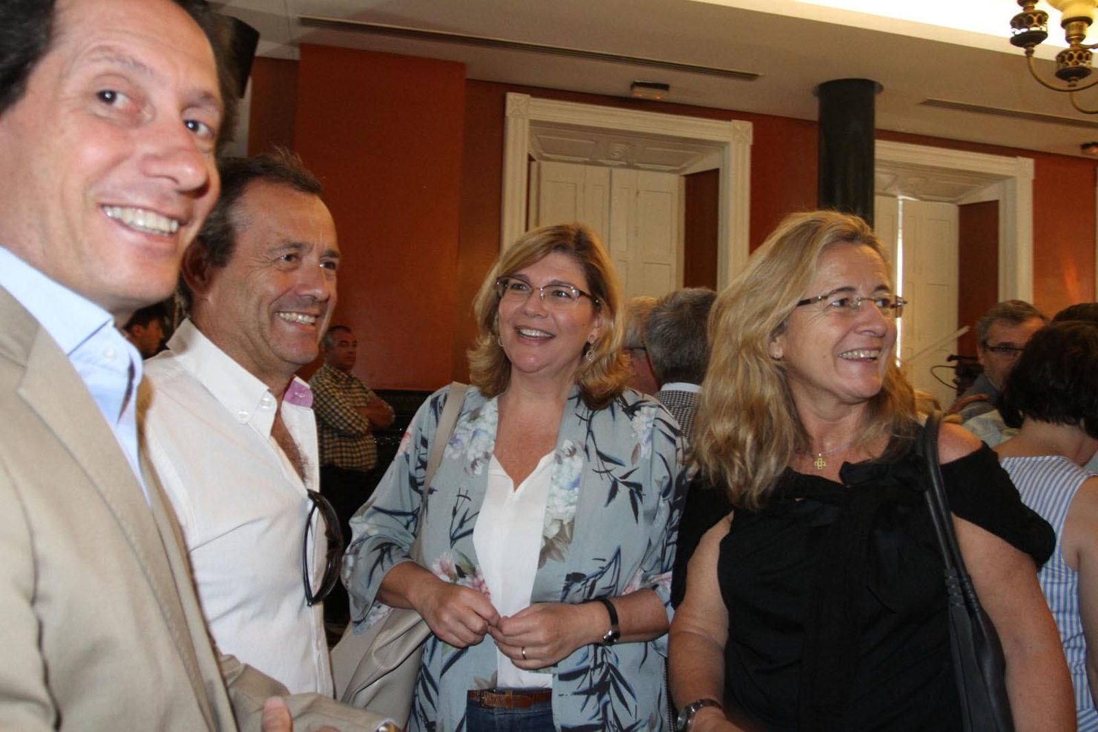 Presentación de la nueva botella de vidrio de Fanta