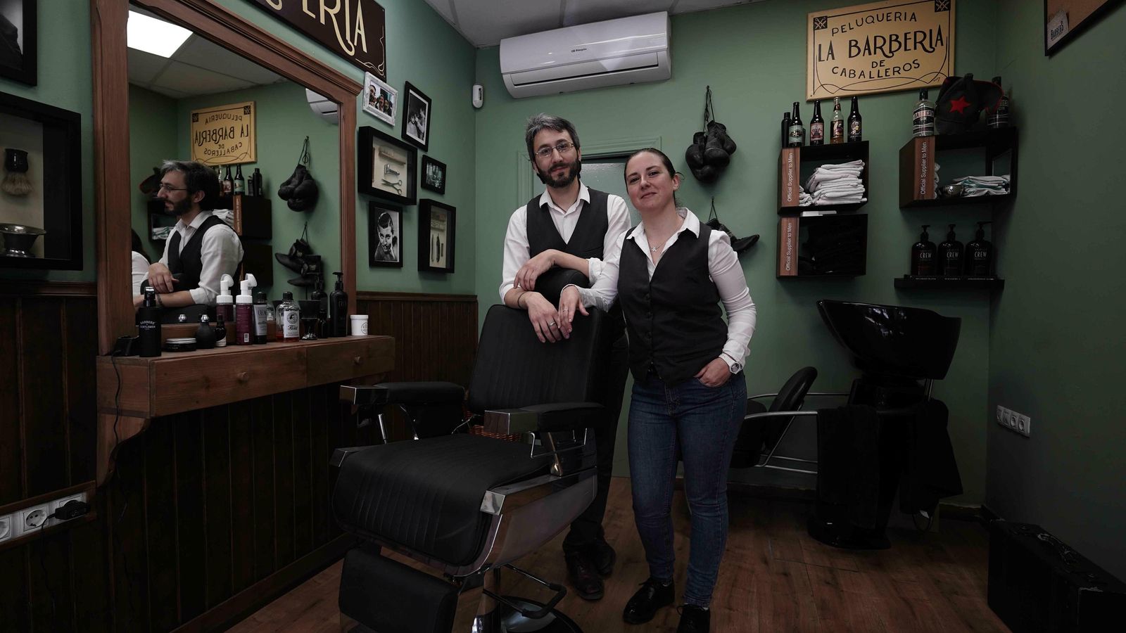 Juan Aguilar y Rocío Alberola, en la Barbería de Córdoba.