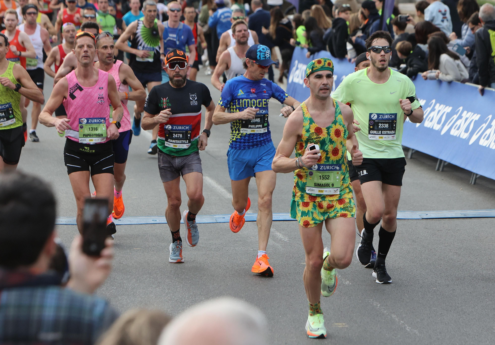 Búscate en la maratón de Sevilla 10