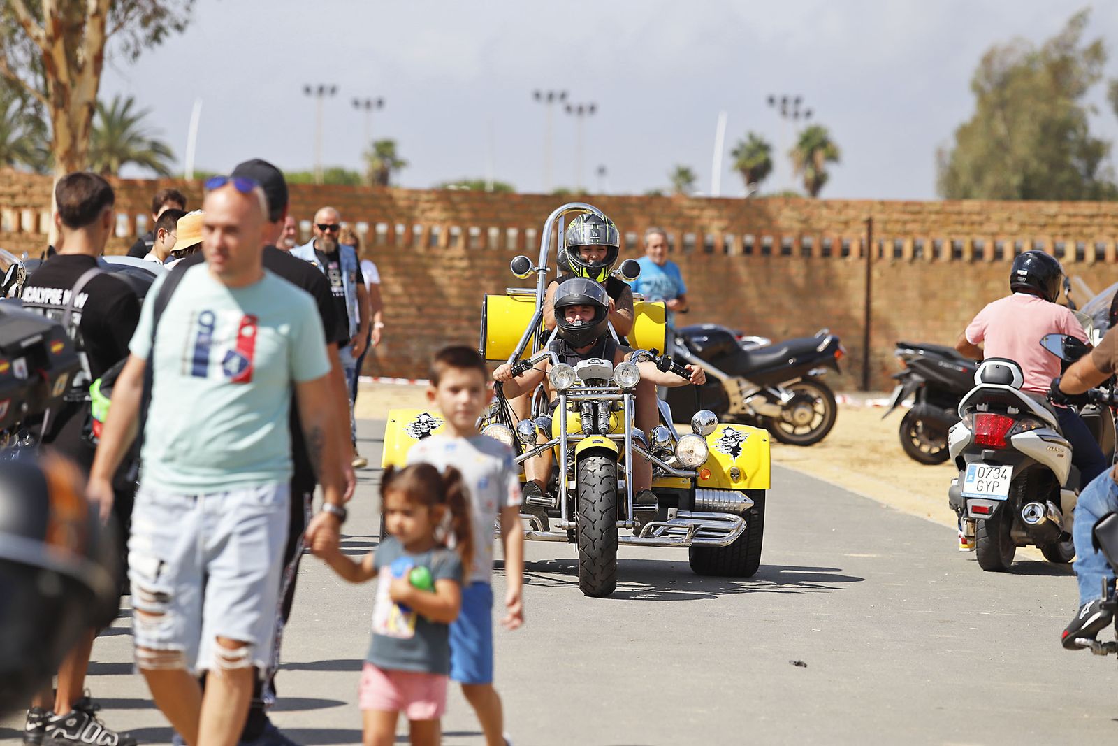 Imágenes de la Concentración del Grupo Motero Descubridores en Huelva