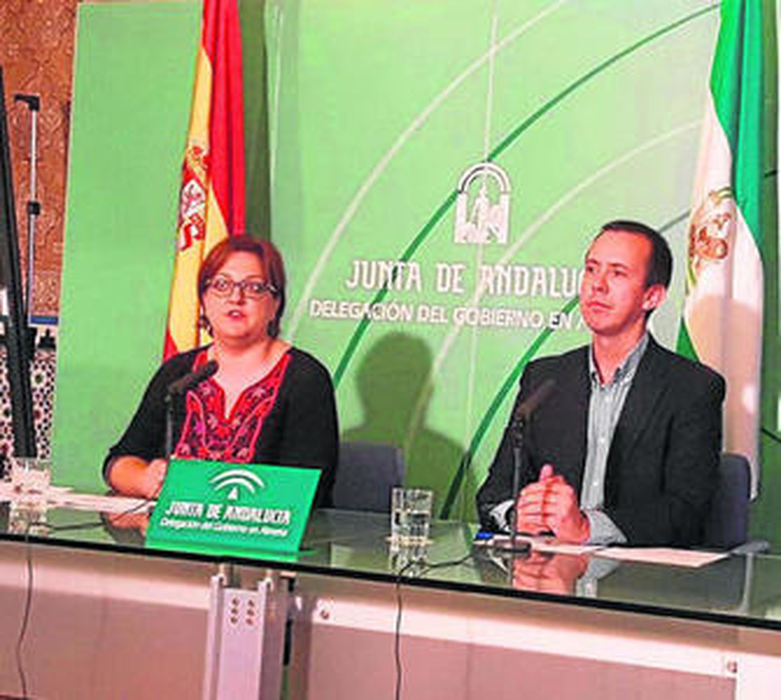 Francisca Serrano, coord. del IAM, y José María Martín, delegado de Igualdad.