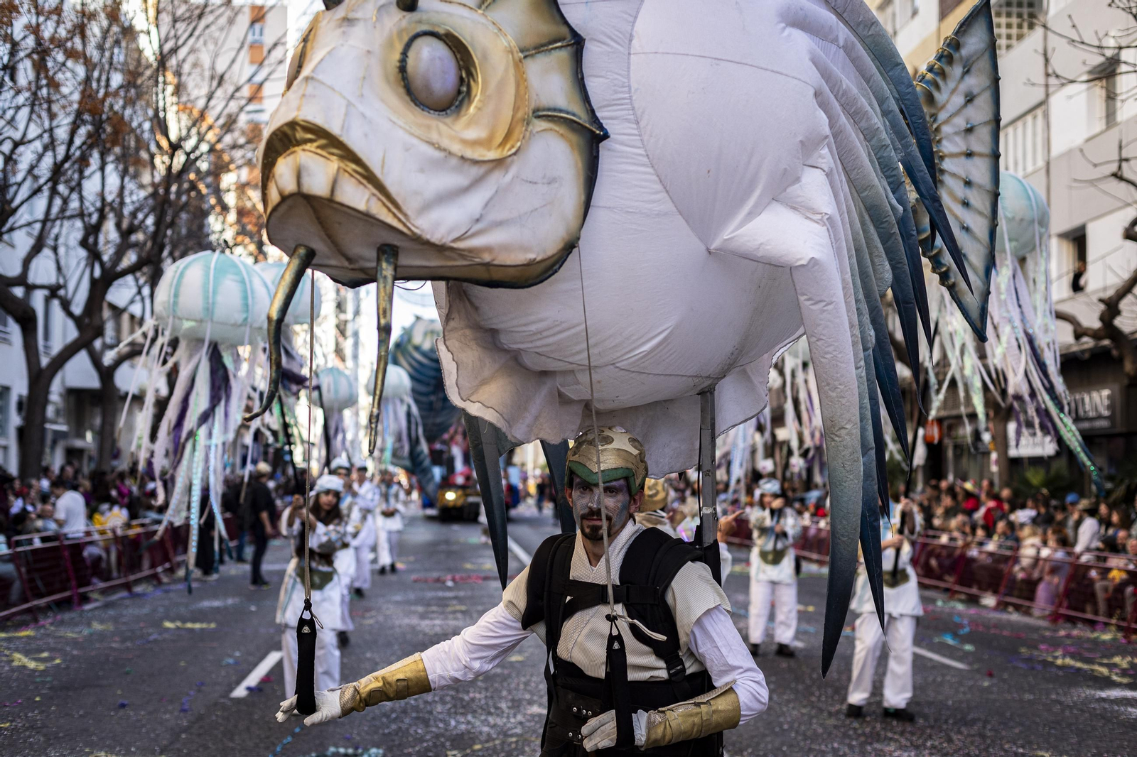 Búscate entre las mejores imágenes de la Cabalgata Magna