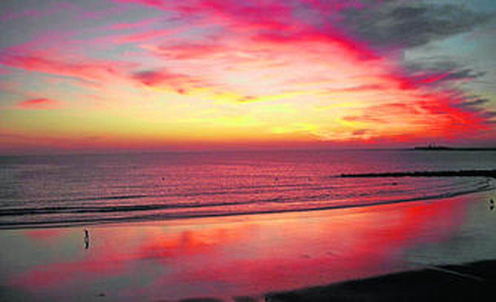 Imagen de la playa de Santa María del Mar, ganadora del primer certamen de fotografía del grupo 'playas de Cádiz' de Facebook.