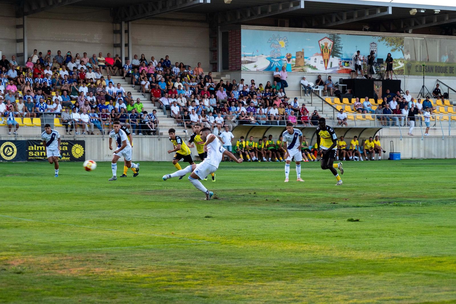 Imágenes del partido San Roque de Lepe - Recreativo de Huelva del Trofeo de la Bella