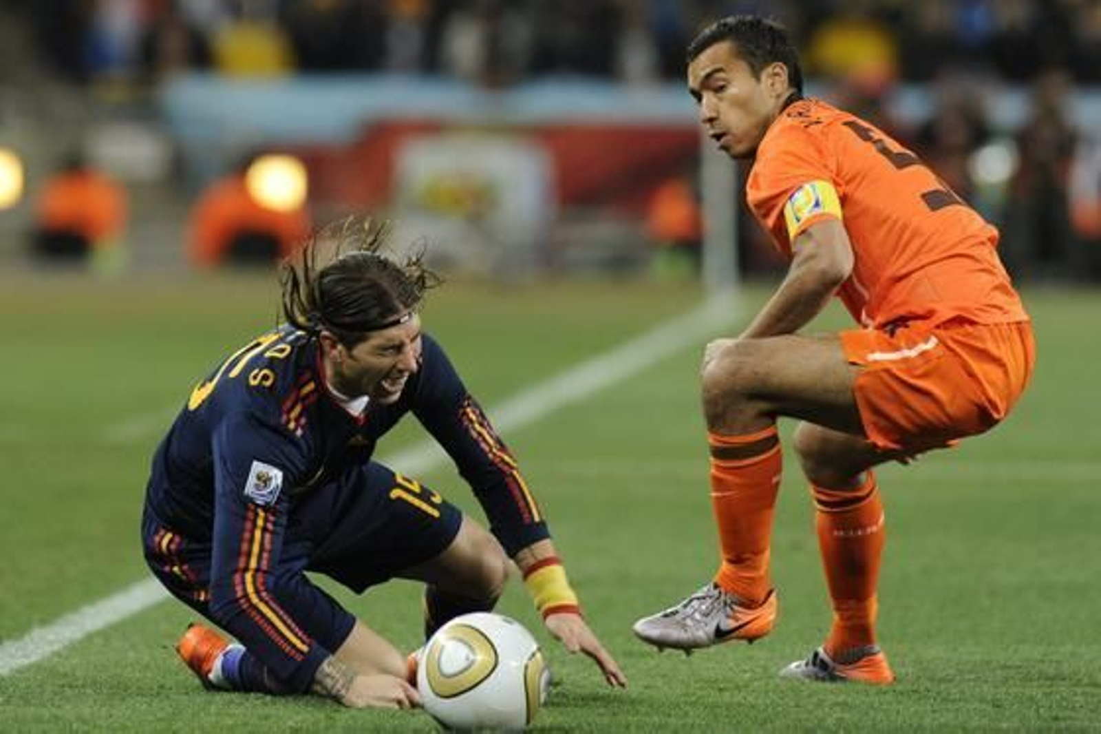 Ramos cae ante Gio. / EFFE