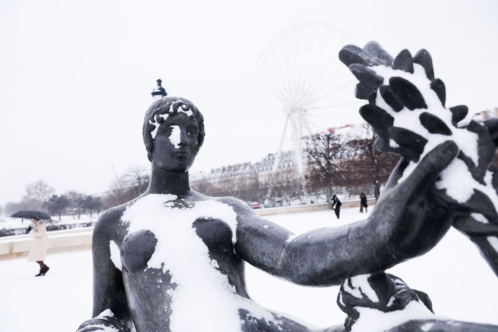 Las fotos del temporal de nieve en París